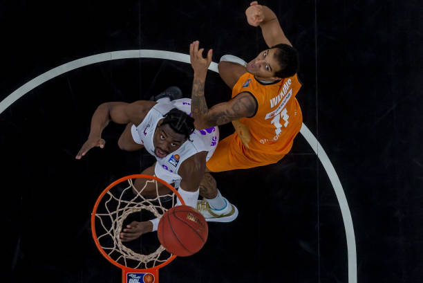 从而在比赛 从而在比赛