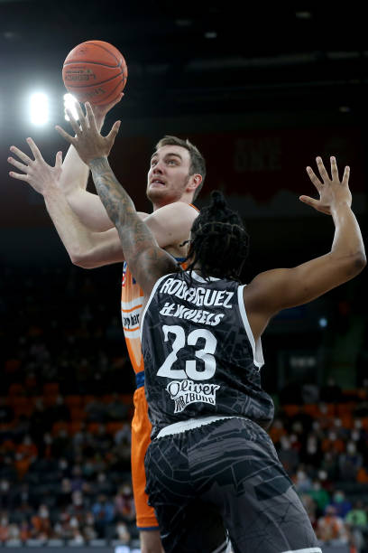 员的缺席也 员的缺席也